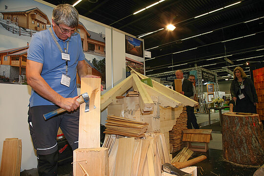Traditionelles Handwerk Traditionelles Handwerk, Disziplinen der Restaurierung und handwerkliche Techniken.