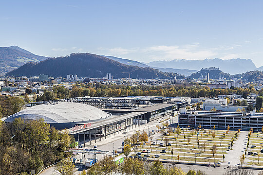 Das Messe- und Kongresszentrum mit Salzburgarena Messezentrum Panorama