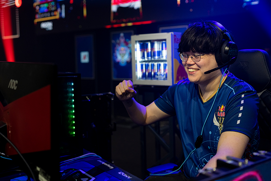 LEVEL UP - The Gaming Festival LEVEL UP - Red Bull SoloQ