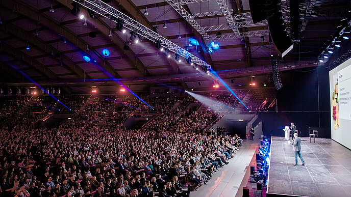 Full House bei der Ringana Convention in der Salzburgarena.