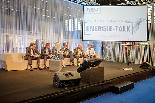 Energie-Talk der RENEXPO INTERHYDRO 2019 mit (v.l.n.r.) Dr. Axel Berg, Dr. Michael Losch, Angelika Pehab, DI Herfried Harreiter, Detlef Fischer und Dirk Hendricks (c) MZS/Habring